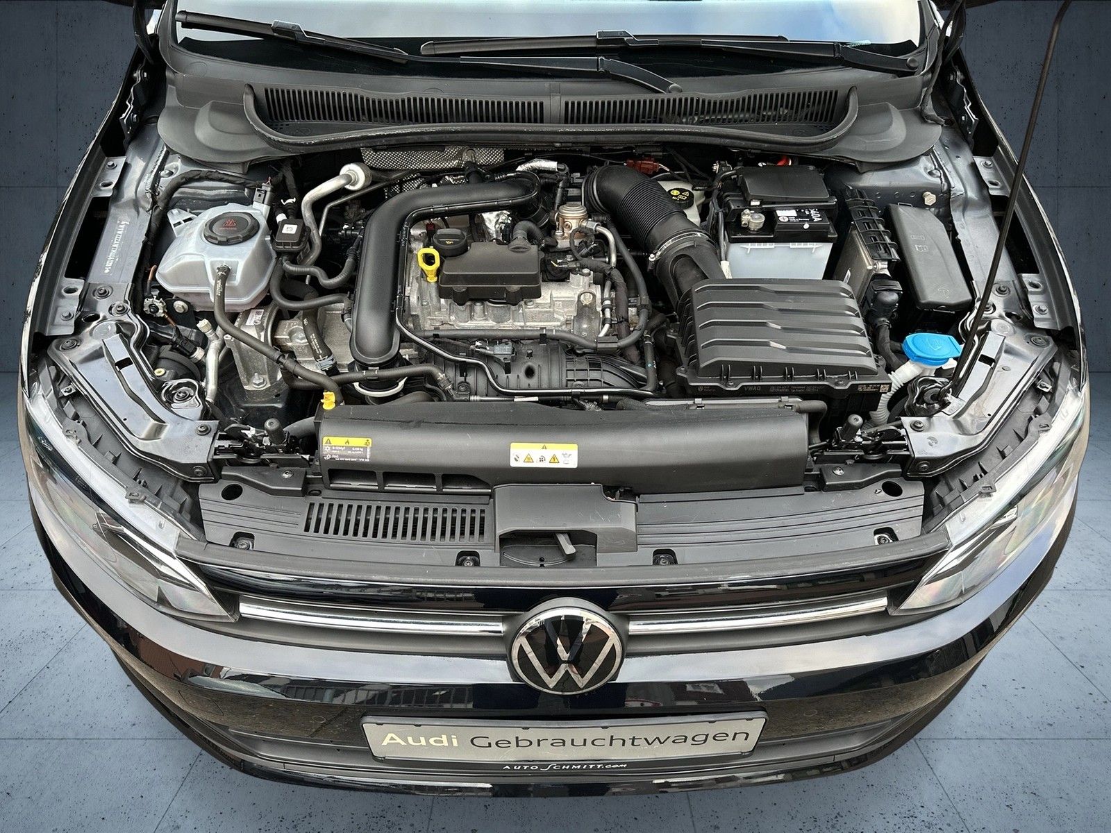 Volkswagen Polo Comfortline 1.0 TSI DSG - Samsaru's Car Outlet
