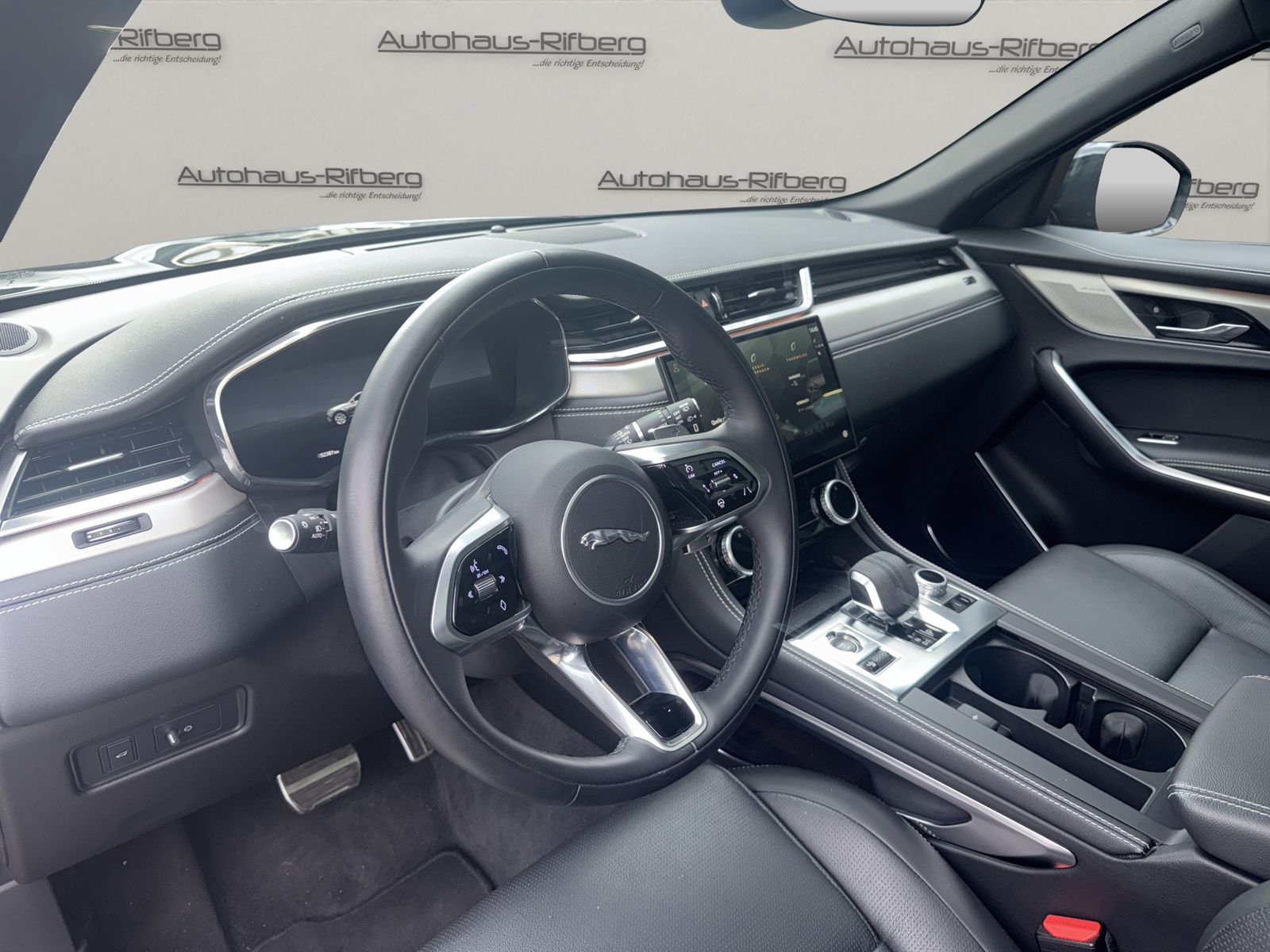 Jaguar F-PACE D200 R-Dynamic SE AWD/AHK/PANO/ACC/MEMORY