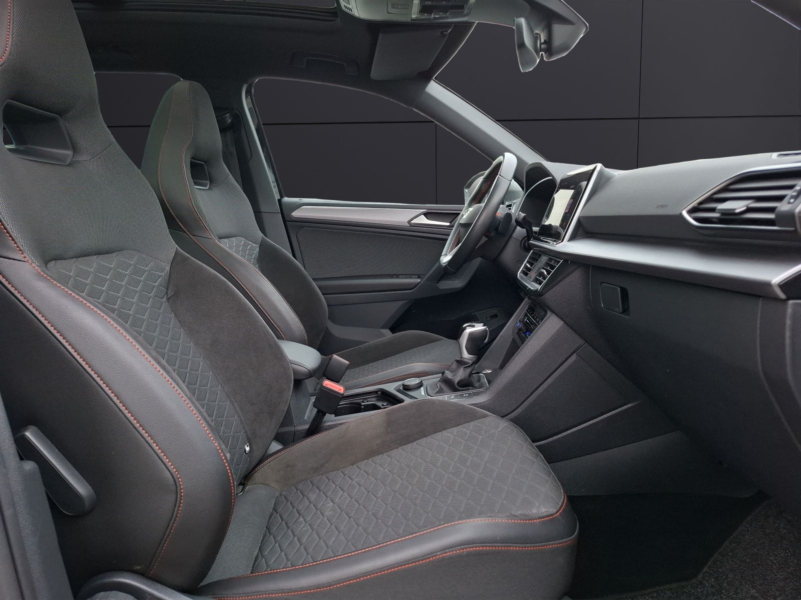 Seat Tarraco TSI FR DSG 4Drive LED AHK Navi AID Pano
