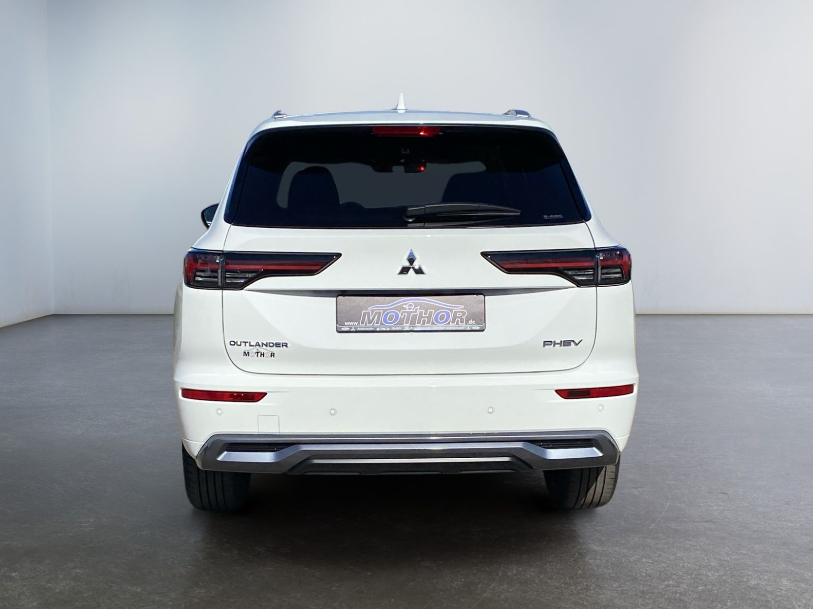 Mitsubishi Outlander Top 2.4 PHEV ACC PDC FLA STH LED
