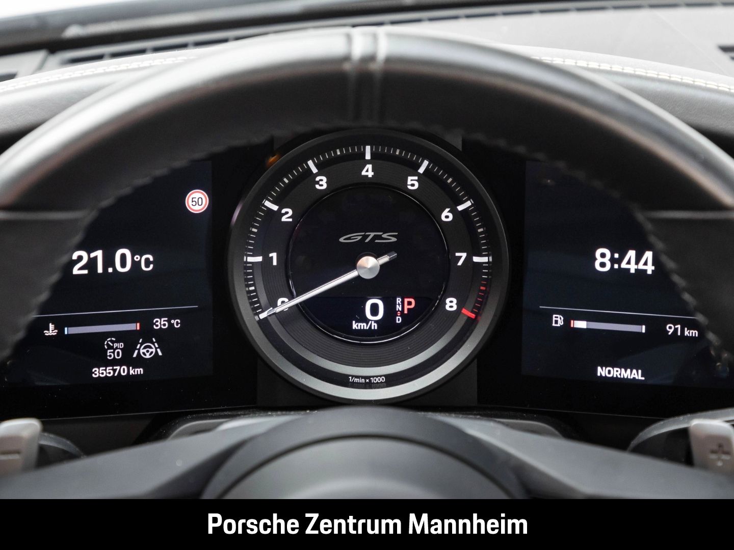 Porsche 992 911 4 GTS Cab. InnoDrive Matrix BOSE Carbon