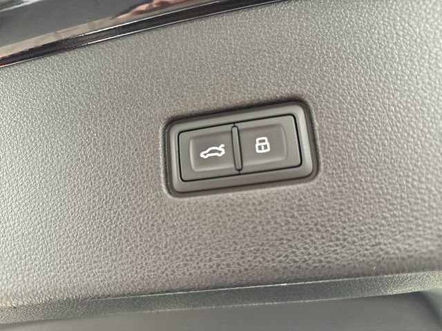 Audi Q8 50 TDI S line quattro AHK+LED+NAVI+LUFT+B&O