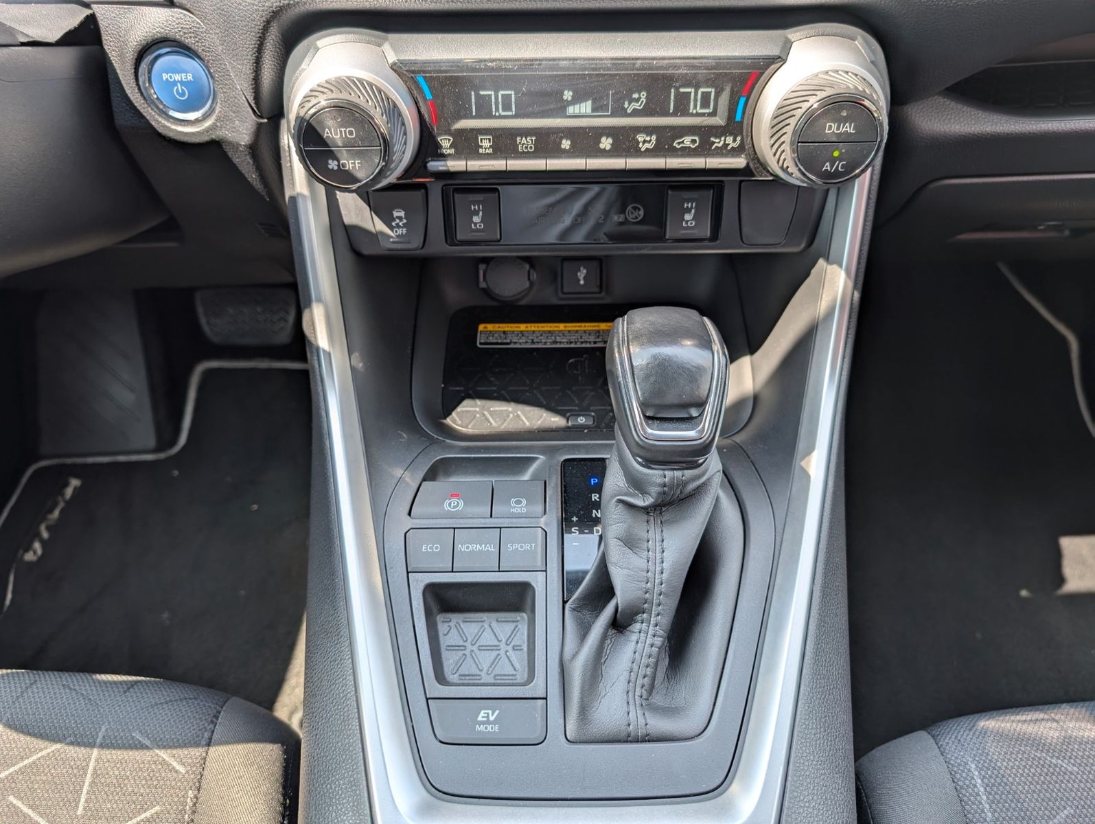 Toyota RAV 4 2.5 Hybrid - Samsaru's Car Outlet