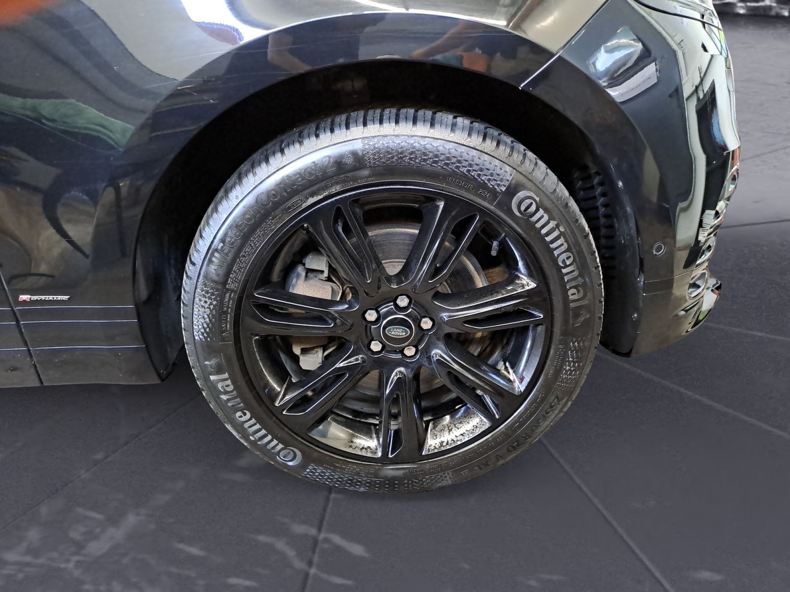 Range Rover Velar P400e R-Dynamic - Samsaru's Car Outlet