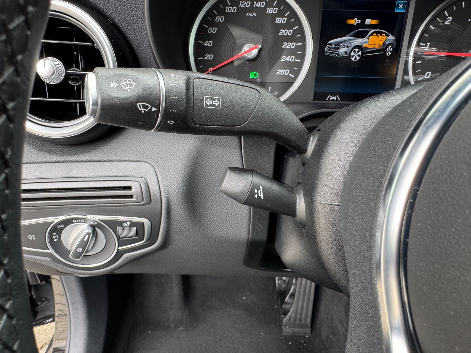 Mercedes-Benz GLC 300 d 4-Matic Business - Samsaru's Car Outlet