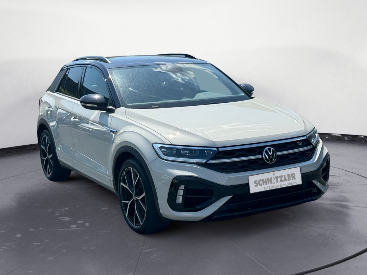 Volkswagen T-Roc R 2.0 TSI 4M - Samsaru's Car Outlet