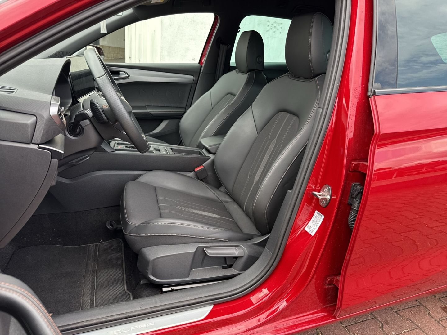 Cupra Leon Sportstourer 1.5 eTSI - Samsaru's Car Outlet