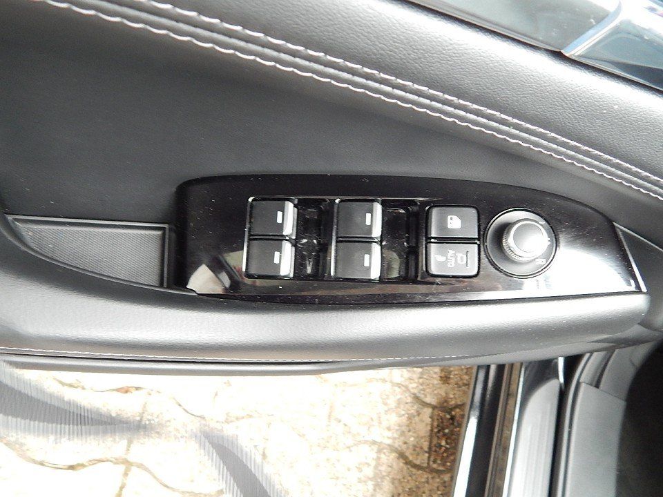 Mazda 6 2.0L SKYACTIV G 165 6AT FWD EXCLUSIVE-LINE COM