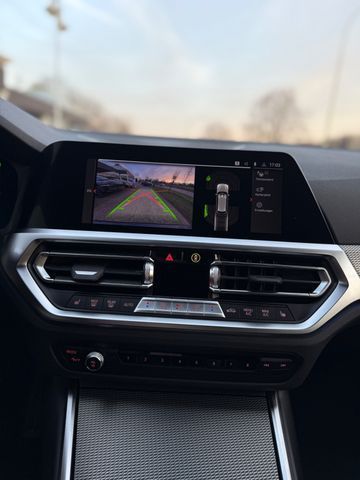BMW 320 d xDrive M Sport Ambiente Life ALL BLACK - Samsaru's Car Outlet