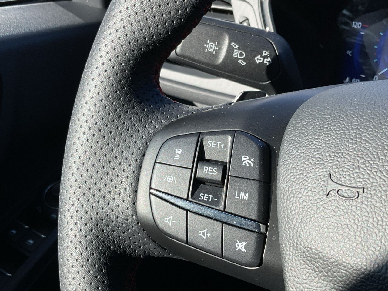 Ford Kuga ST-Line - Samsaru's Car Outlet