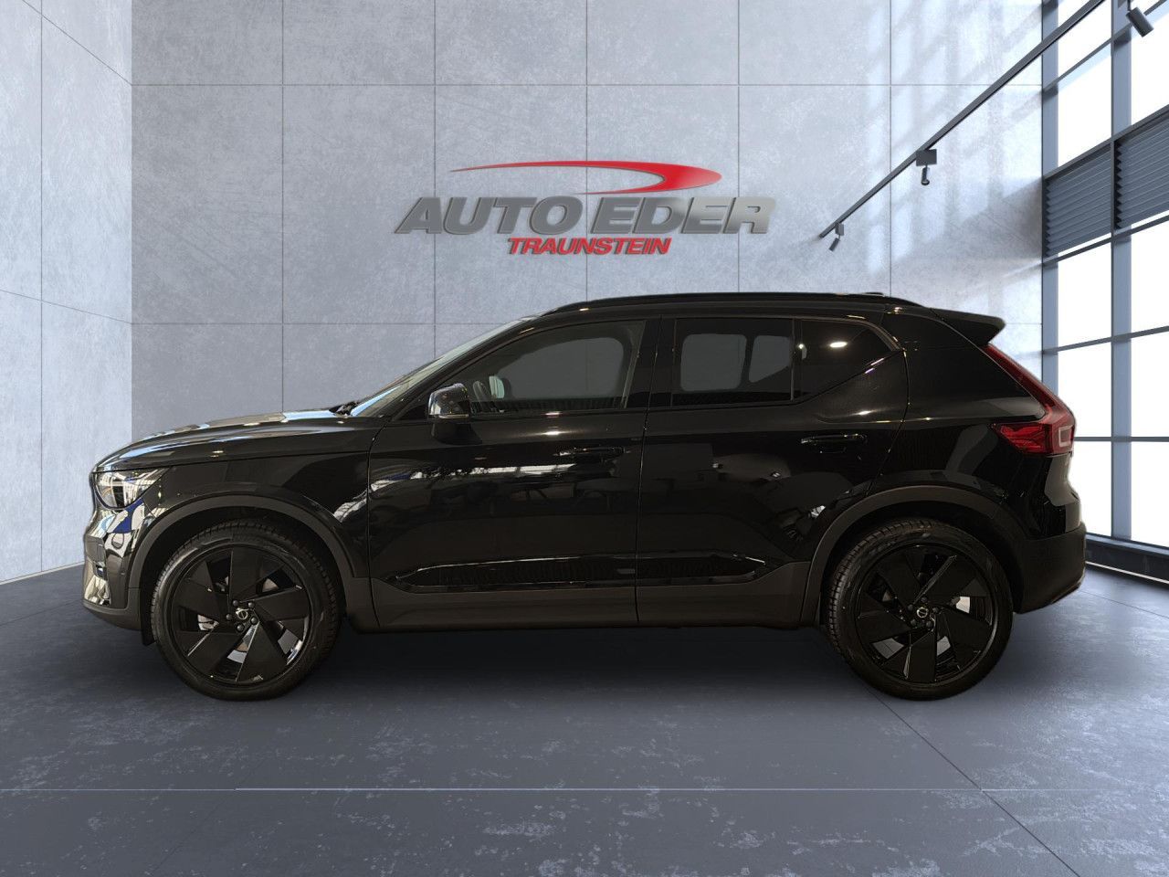 Volvo XC 40 Plus Black Edition 2WD Bluetooth LED Klima