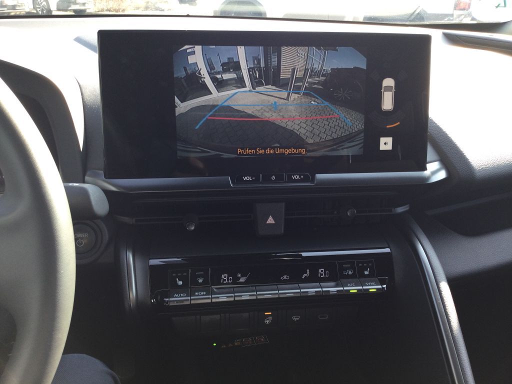 Toyota C-HR 1.8 Hybrid - Samsaru's Car Outlet