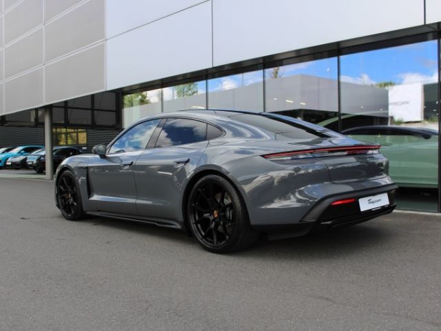 Porsche Taycan GTS