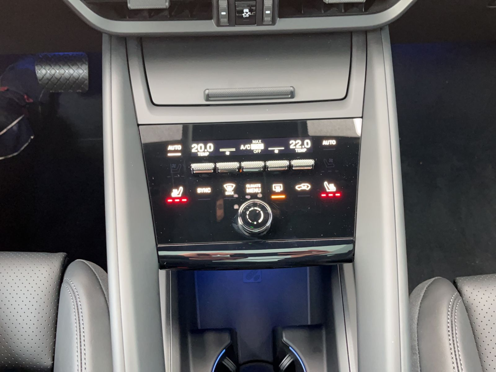 Porsche Macan 4 - Samsaru's Car Outlet