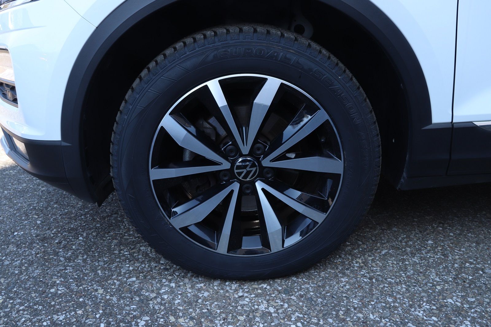 Volkswagen T-Roc 1.5 TSI Style DSG - Samsaru's Car Outlet