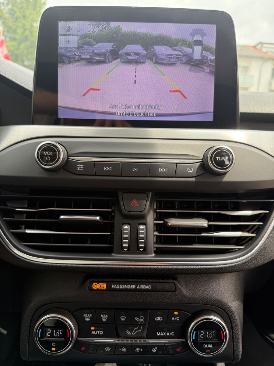 Ford Focus Turnier Aut Titanium - Samsaru's Car Outlet