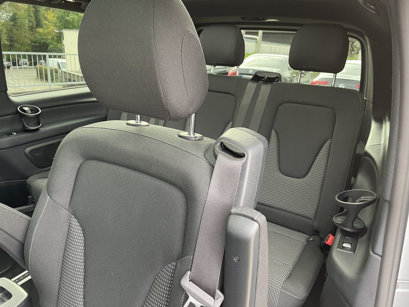 Mercedes-Benz V 220 d 4MATIC ED - Samsaru's Car Outlet