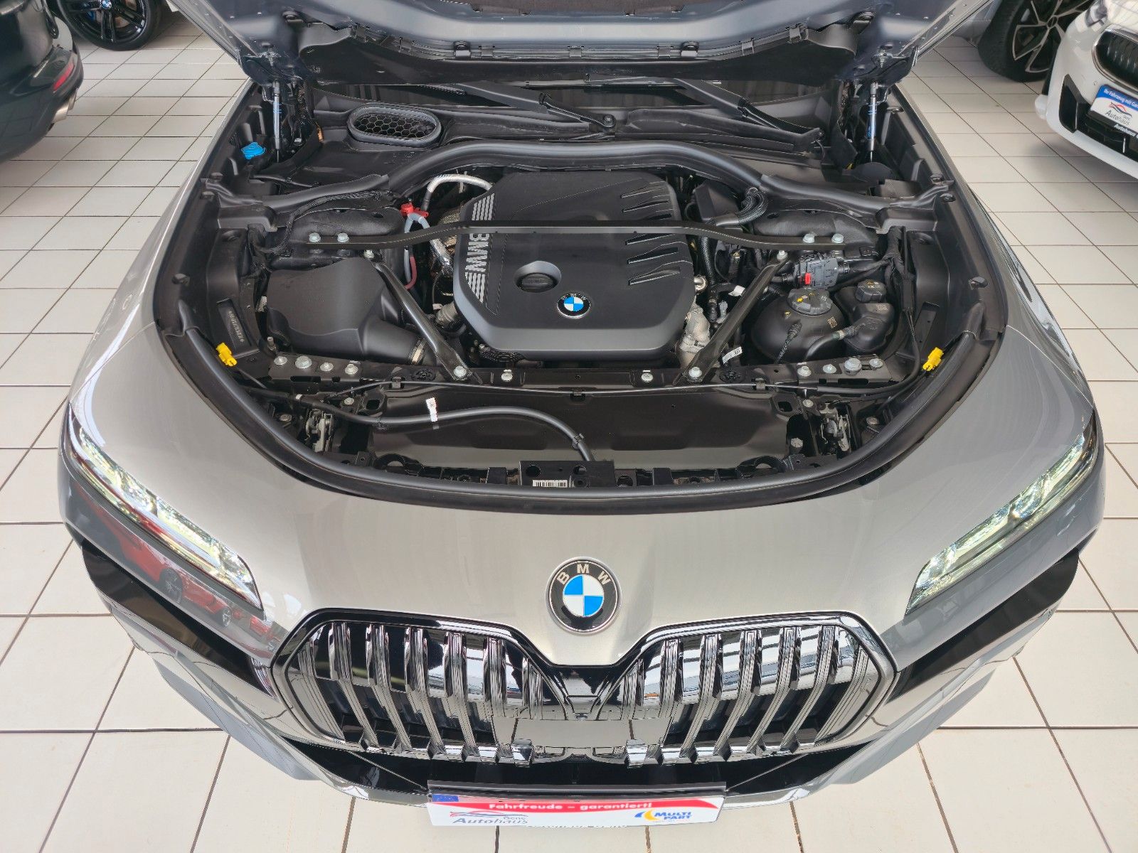 BMW 740d xDrive M Sport Fond Entertaiment B&W Sound
