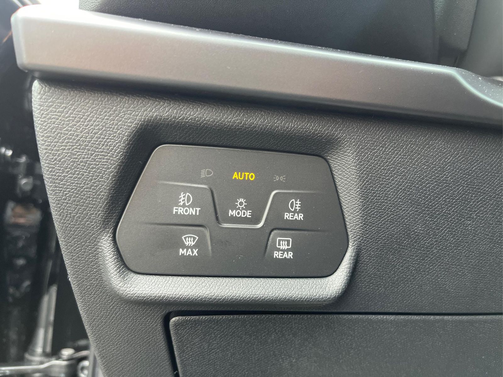 Cupra Leon Sportstourer 2.0 TSI VZ 4Drive - Samsaru's Car Outlet