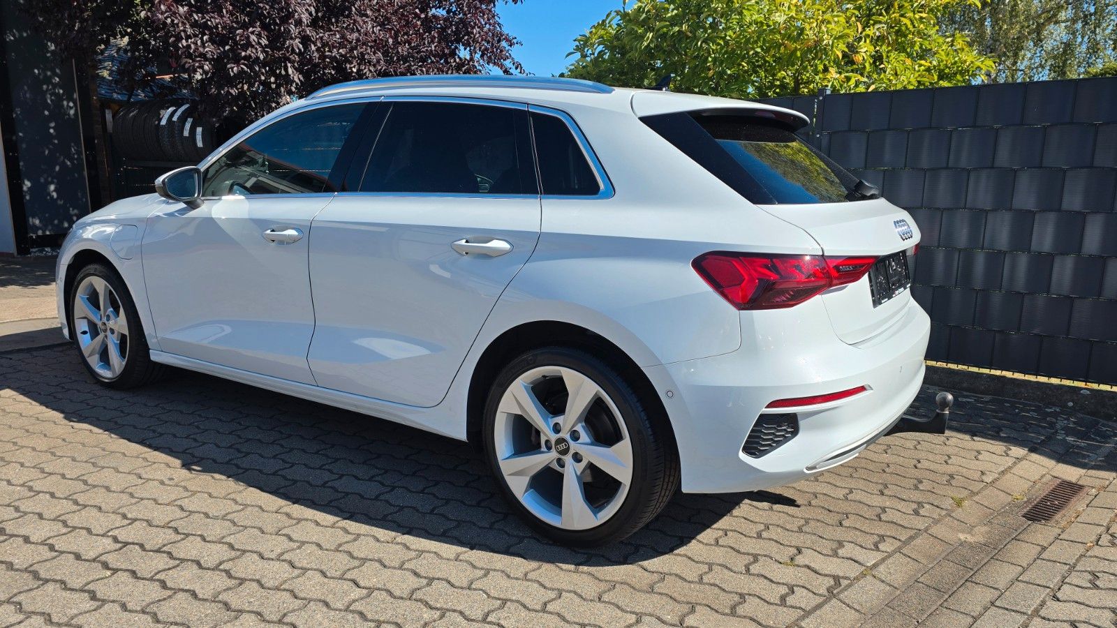 Audi A3 Sportback 40 TFSI e* Sitzh*AHK*Klima*Temp