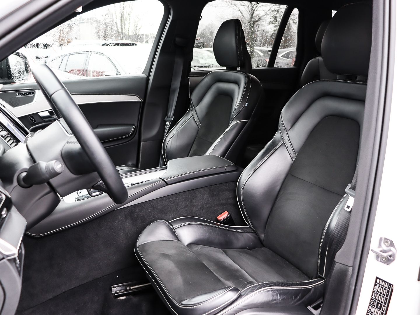 Volvo XC90 R Design AWD B5 Diesel EU6d AD AHK Navi Dig