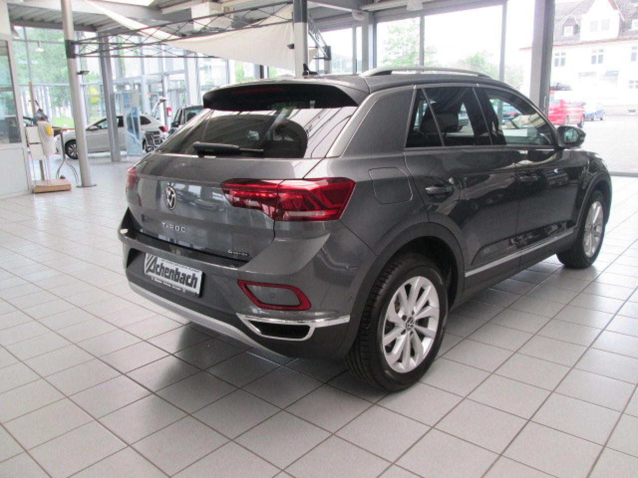 Volkswagen T-Roc Style 2.0 TDI 4Motion DSG - Samsaru's Car Outlet