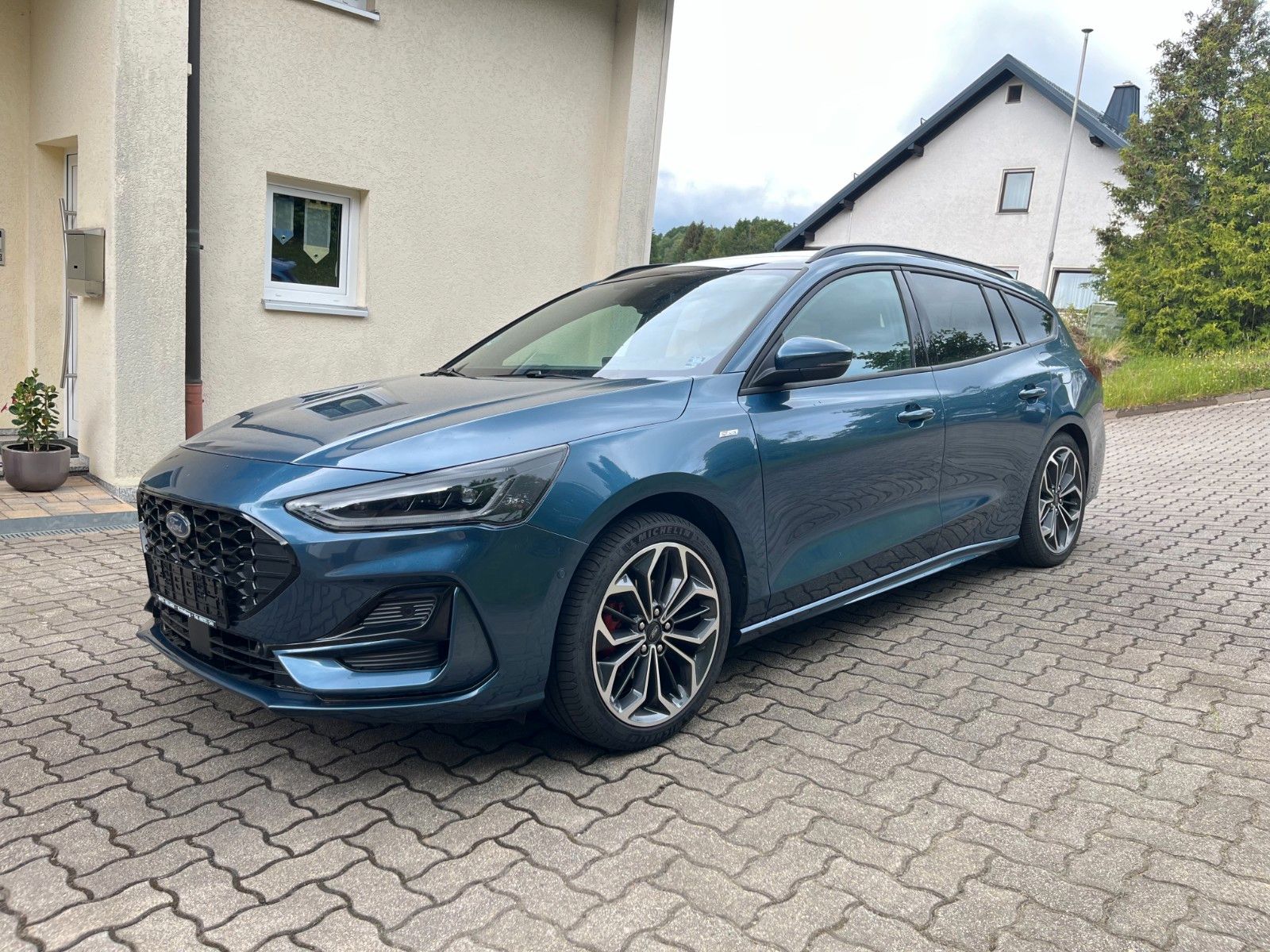 Ford Focus Turnier ST-Line X - Matrix LED, B&O, Pano