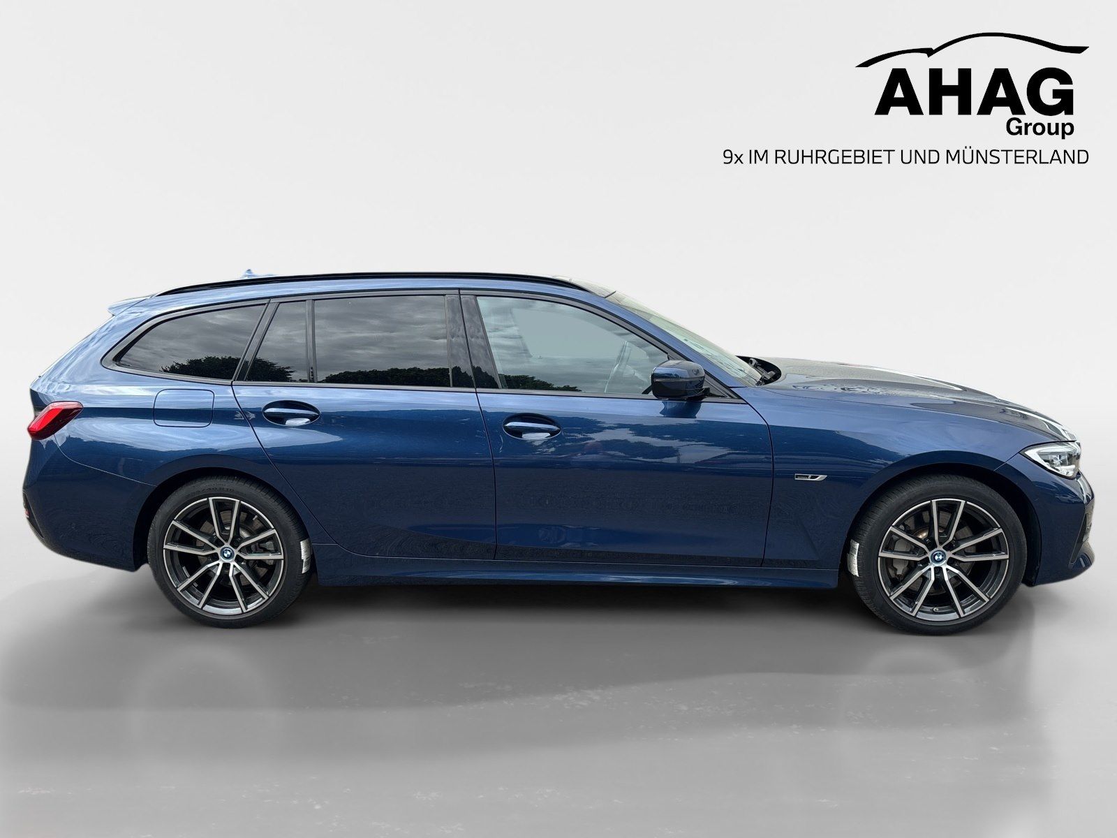 BMW 330e xDrive Touring Sport Line Pano RFK HiFi Sit