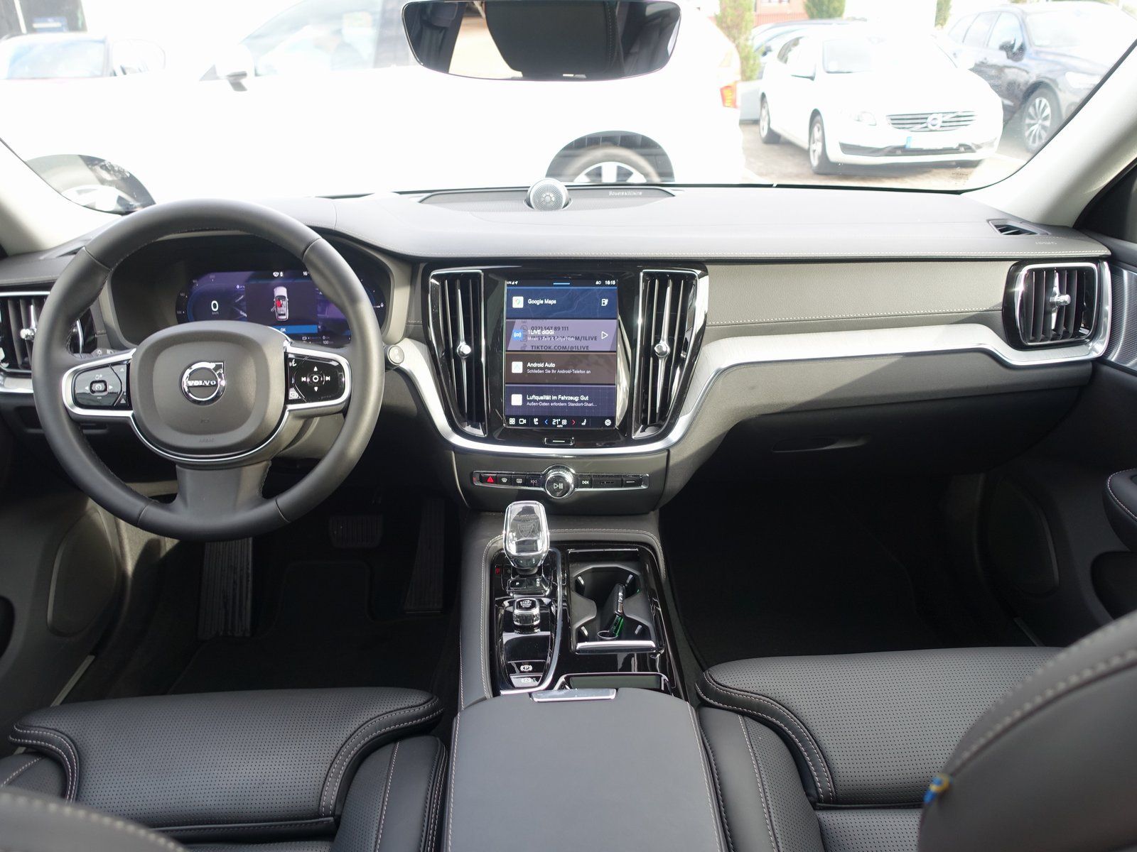 Volvo V60 Ultra T6 AWD Plug-in Hybrid/AHK/B&W/360°Cam