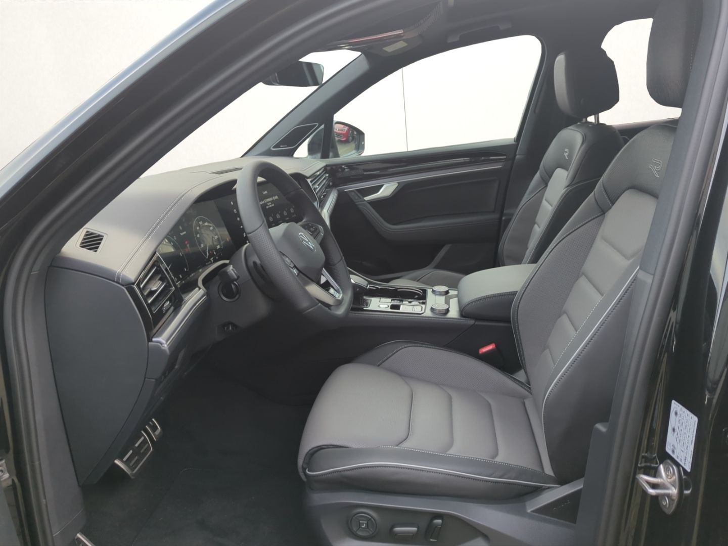 Volkswagen Touareg R-Line 3.0 V6 TDI 4MOTION DSG AHK,NAV,SH