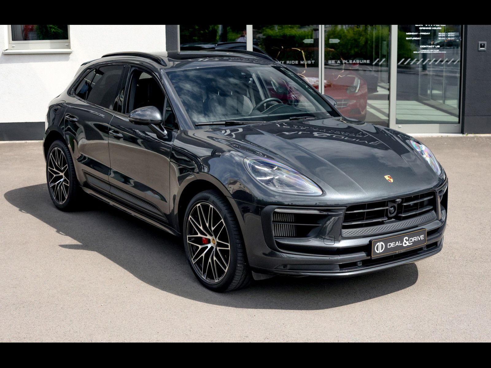 Porsche Macan III S PDK - Samsaru's Car Outlet
