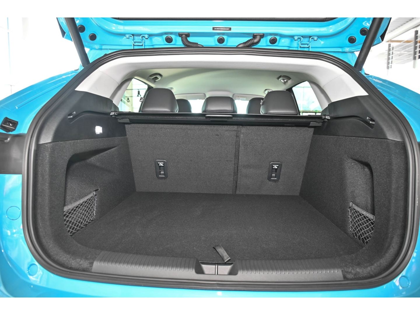 MG HS LUXURY AT+ALLWETTER+360°+LED+ACC+WINTERPAKET+