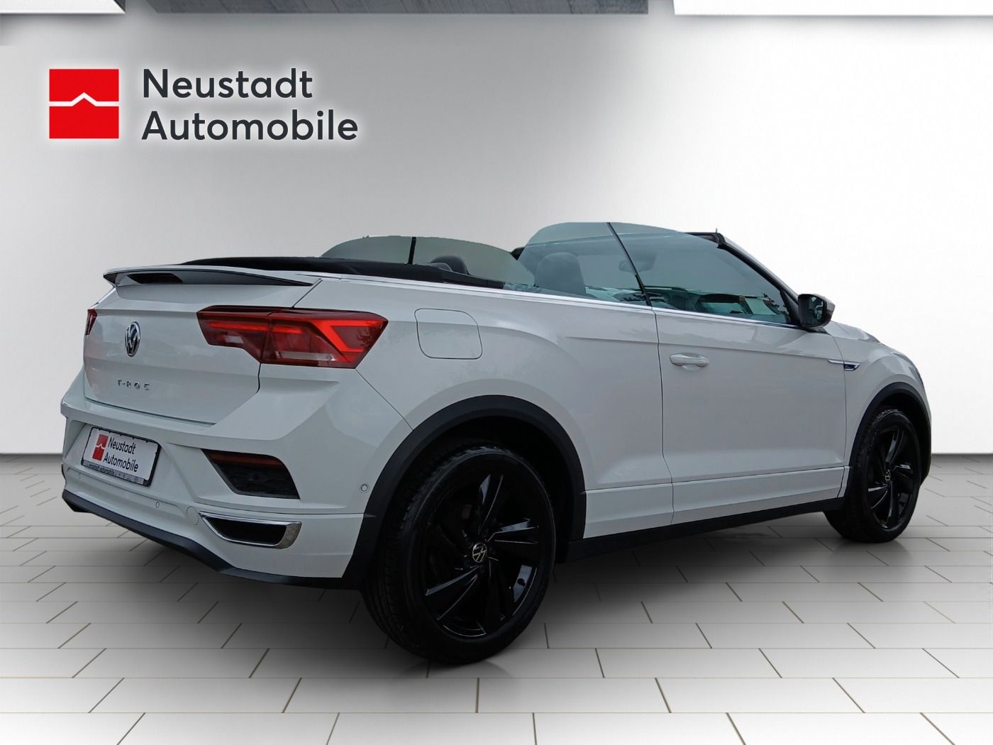 Volkswagen T-Roc 1.5 TSI - Samsaru's Car Outlet