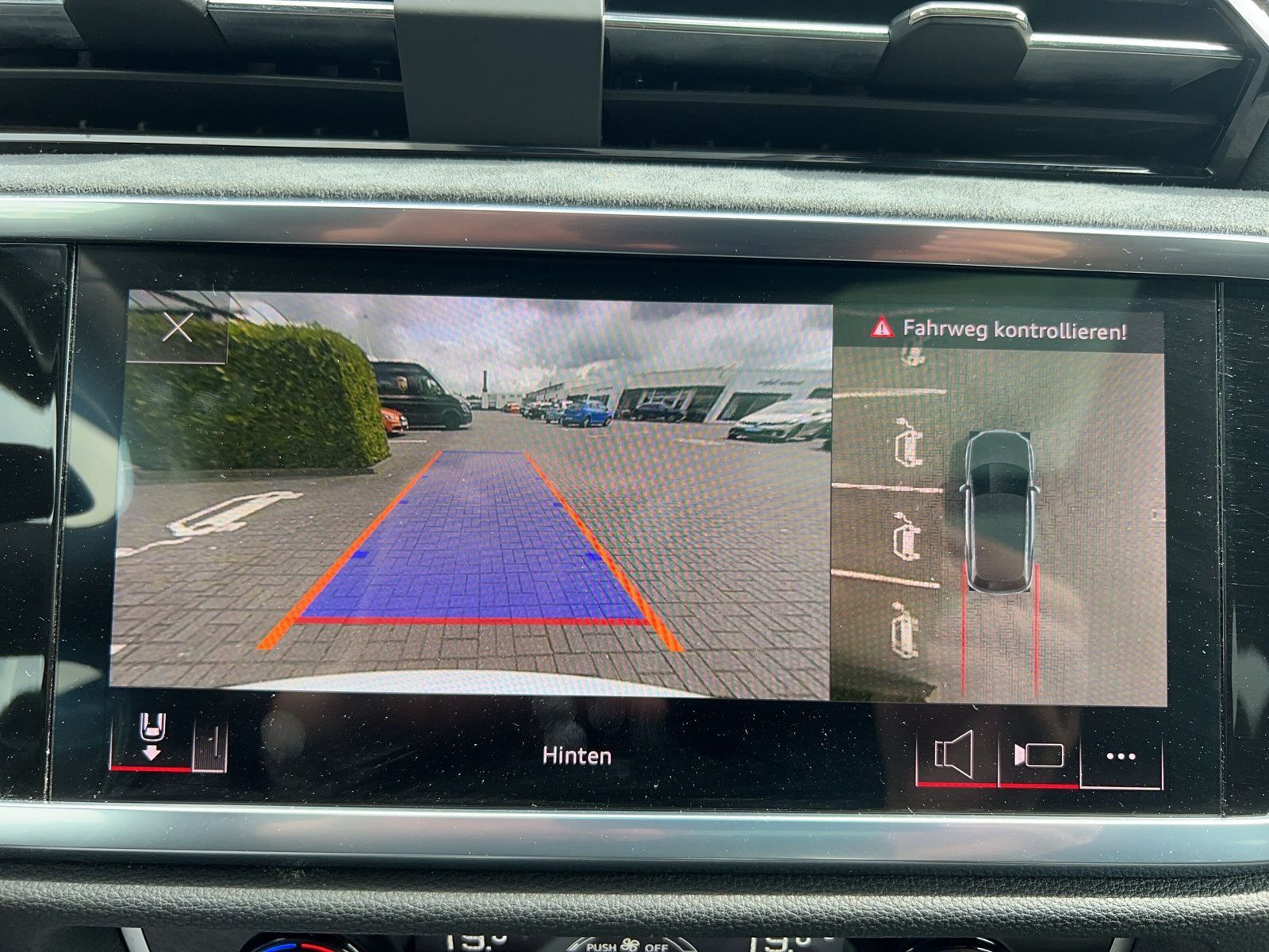 Audi Q3 S line 35 TDI quattro - Samsaru's Car Outlet