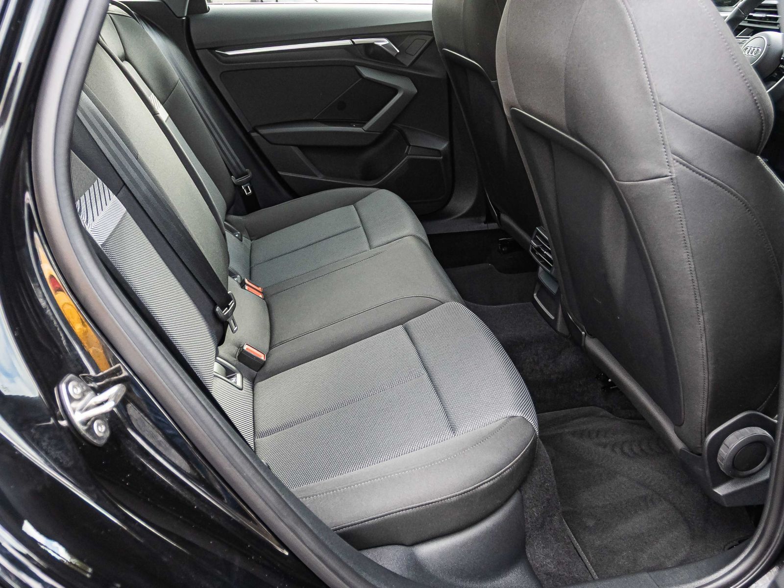 Audi A3 Sportback Advanced 40 TFSI e Stronic Navi LED