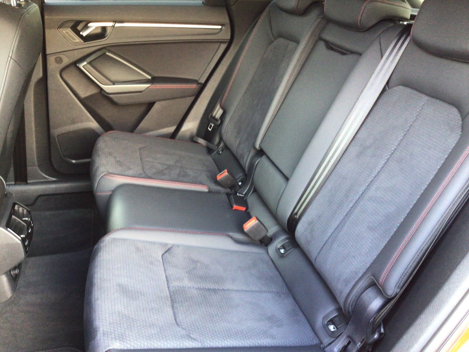 Audi Q3 advanced 40 TFSI S tronic quattro - Samsaru's Car Outlet