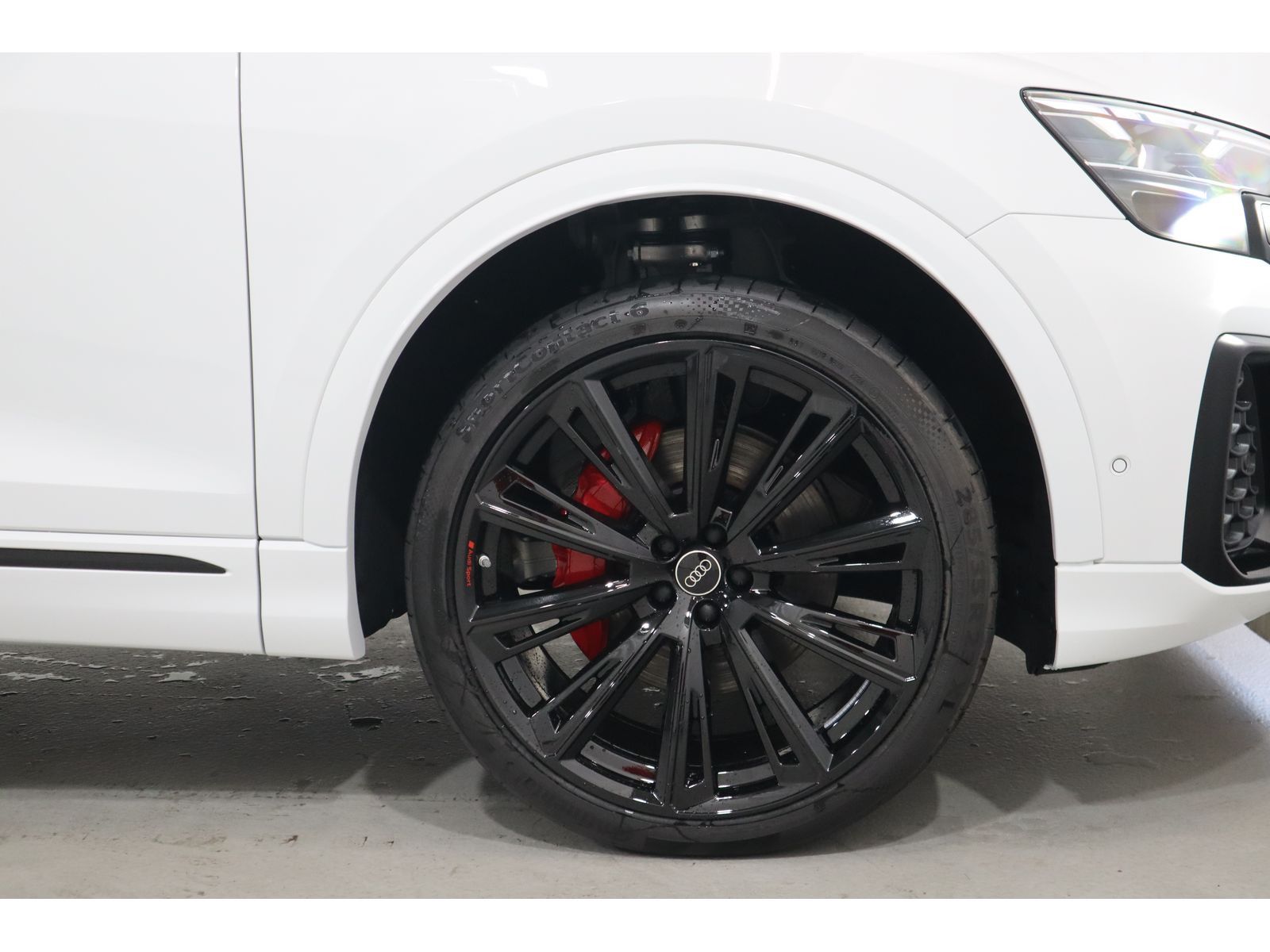 Audi Q8 SUV 50 TDI S line - Samsaru's Car Outlet