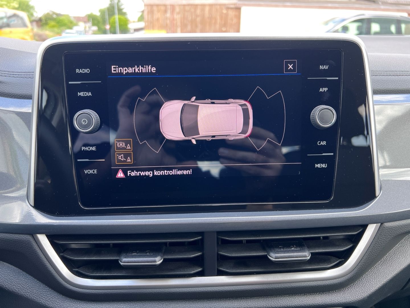 Volkswagen T-Roc 1.0TSI Style - Samsaru's Car Outlet