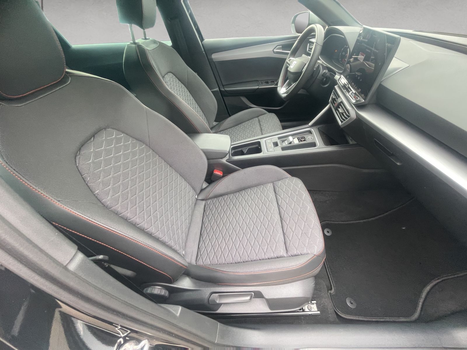 Seat Leon Sportstourer 2.0 TDI DSG FR AHK/Kamera/Navi