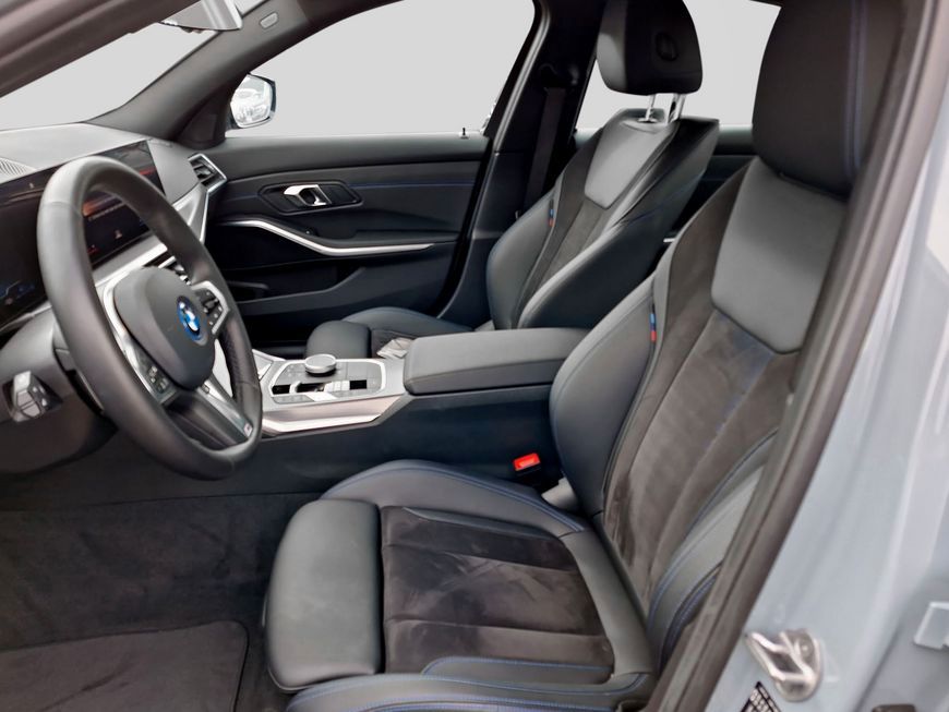 BMW 330e xDrive Aut. - Samsaru's Car Outlet