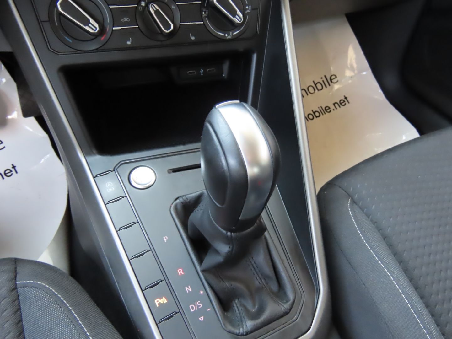 Volkswagen Polo VI 1.0 TSI - Samsaru's Car Outlet