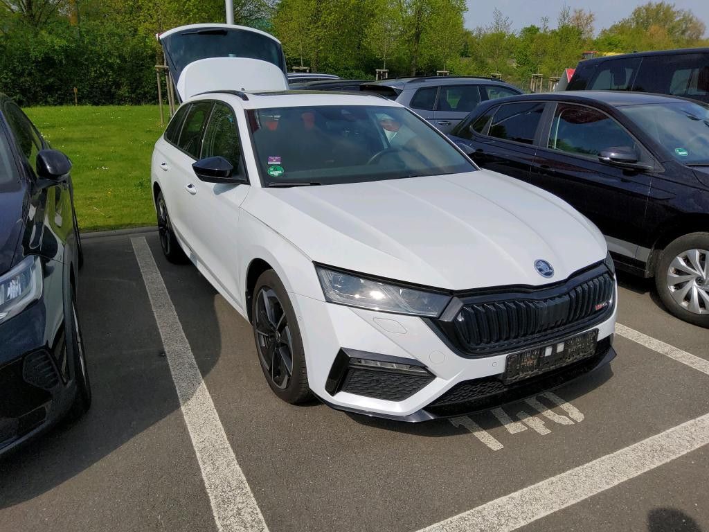 Skoda Octavia Combi RS 1.4 TSI iV LED NAVI AHK PANO