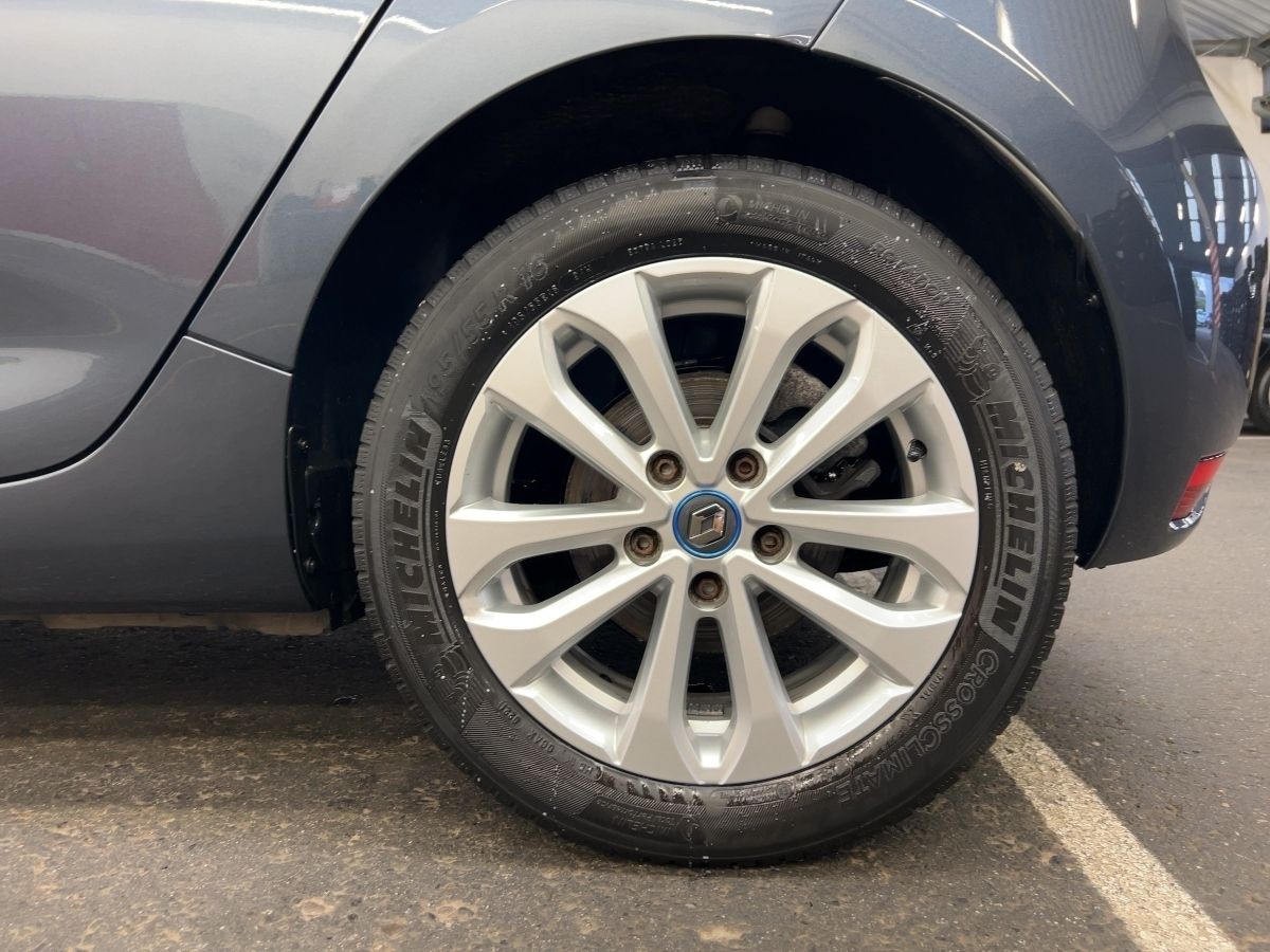 Renault ZOE EXPERIENCE R135 50kWh - Samsaru's Car Outlet