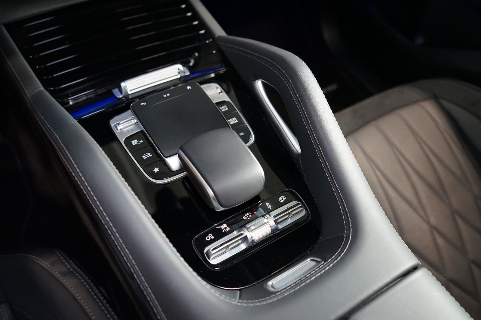 Mercedes-Benz GLS 63 4MATIC+ - Samsaru's Car Outlet