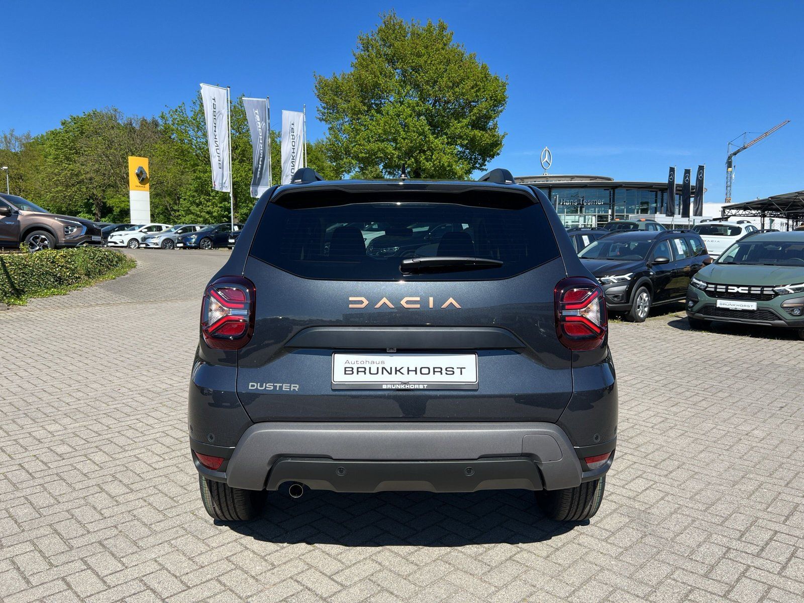 Dacia Duster TCe 150 EDC Extreme - Samsaru's Car Outlet
