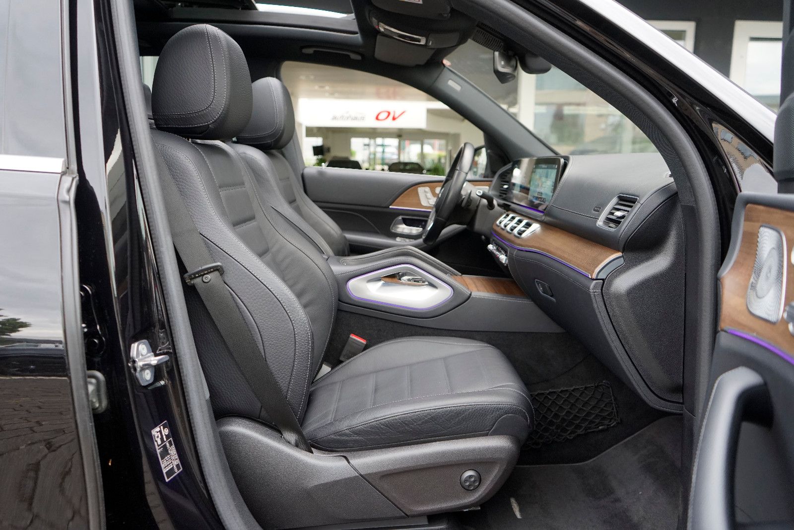 Mercedes-Benz GLE 300d 4M*Exclusive*3xTV*360*Distr*Pano*7xSitz