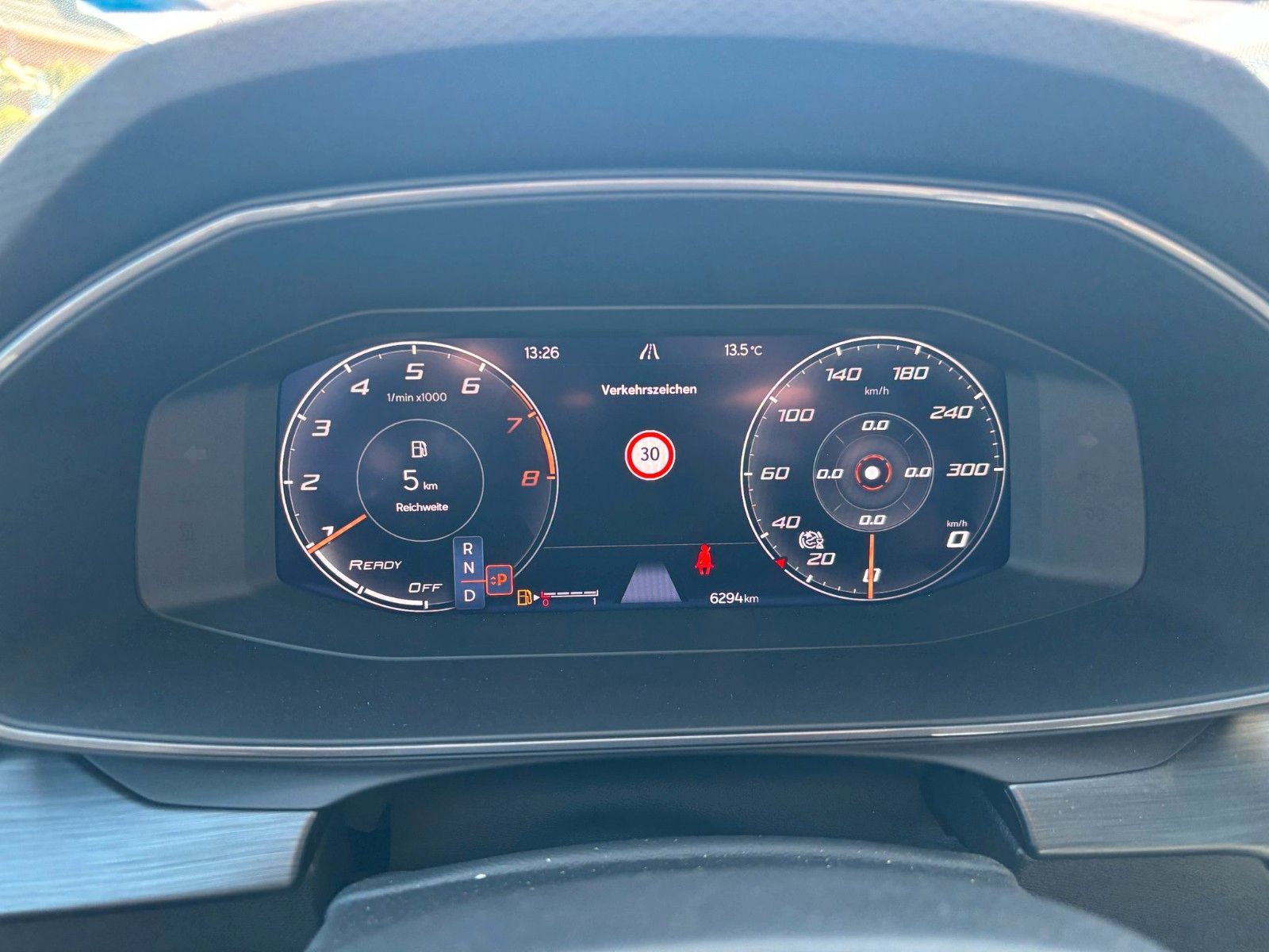 Cupra Leon Sportstourer - Samsaru's Car Outlet