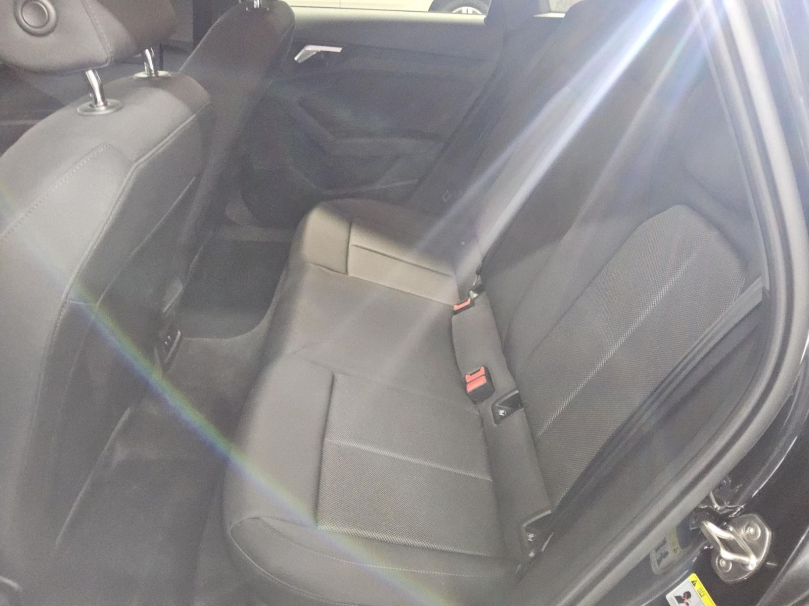 Audi A3 SB 30 TFSI S-Line Navi LED ACC vc Shz