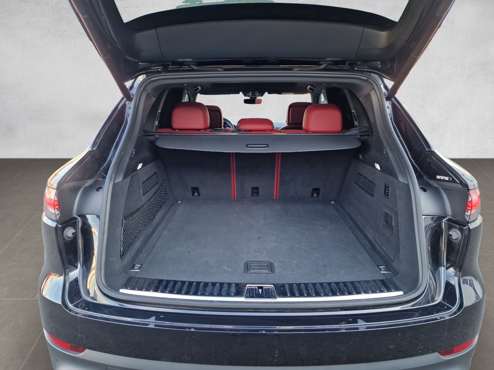 Porsche Cayenne E-Hybrid ACC PANO 360° LUFT Softcl PDLS+