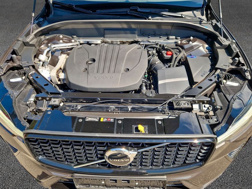 Volvo XC60 B5 B AWD Plus Dark